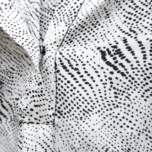 Joie 100% Silk V Neck Dotted Blouse - Picture 8 of 9